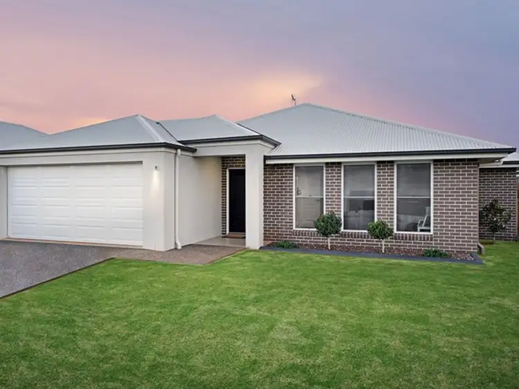 Fifth view of Homely house listing, 33 Renshaw Crescent, Kearneys Spring QLD 4350