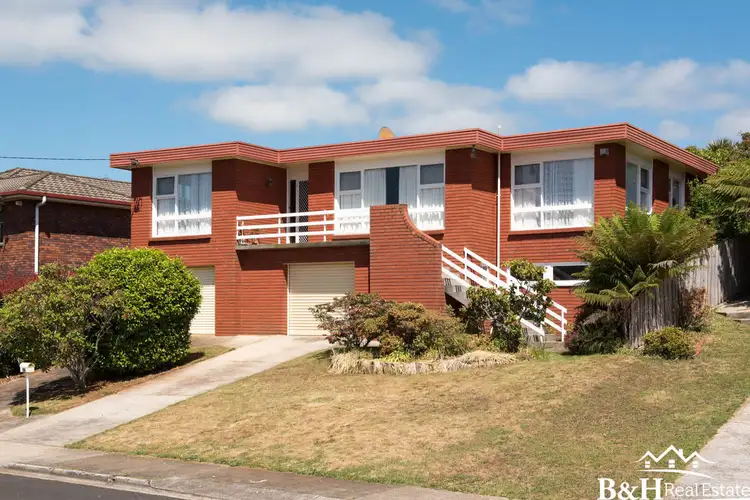 24 Blackwood Parade, Romaine TAS 7320
