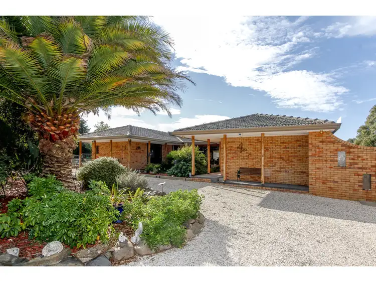 26 Hampton Court, Longford VIC 3851
