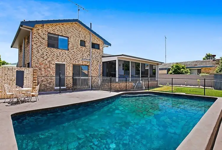 8 Bimbadeen Court, Wilsonton Heights QLD 4350