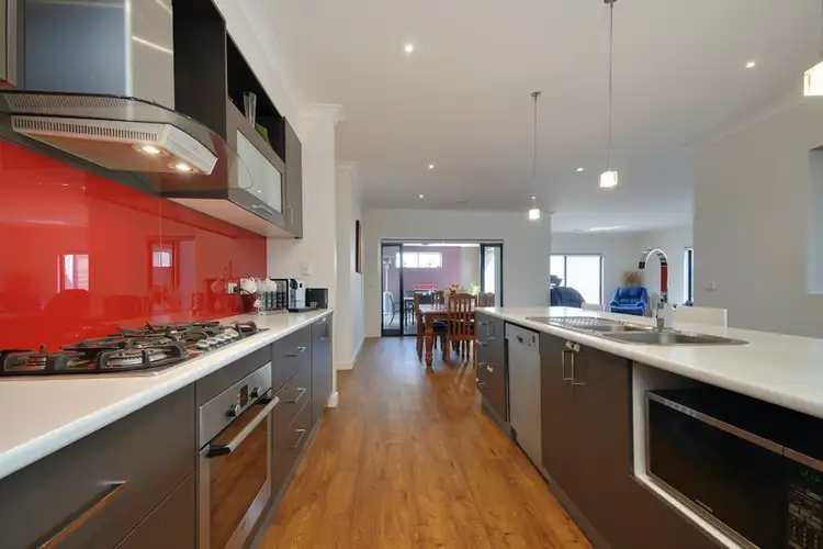 Fifth view of Homely house listing, 16 Sligo Court, Traralgon VIC 3844