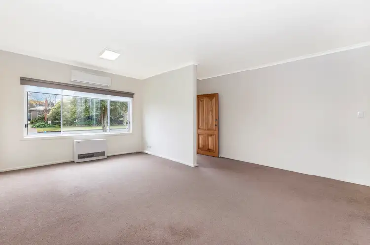 Second view of Homely house listing, 8 May Street, Hamilton VIC 3300