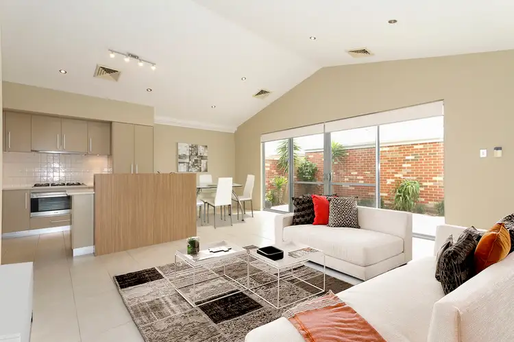 4 Navarre Way, Butler WA 6036