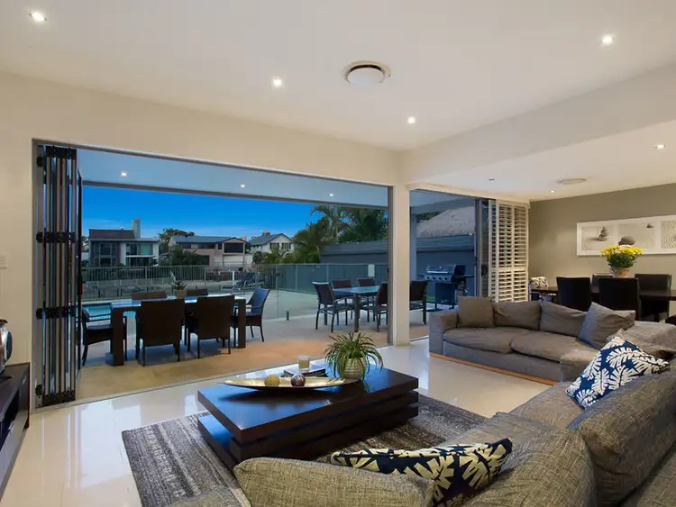 57 T E Peters Drive, Broadbeach Waters QLD 4218