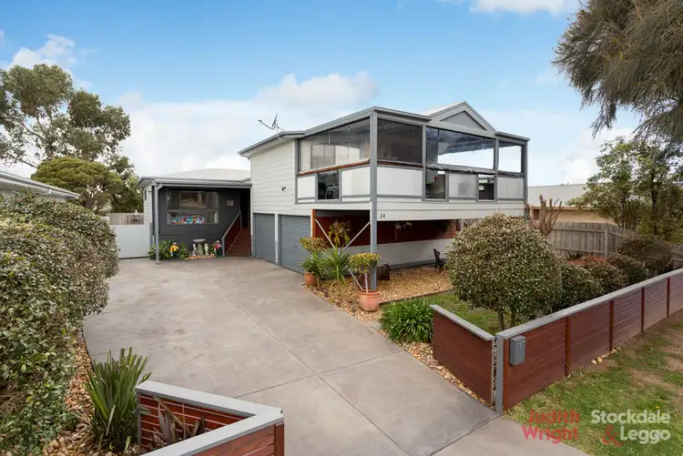 24 Roderick Close, Cowes VIC 3922