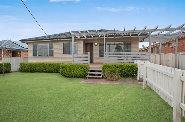 Main view of Homely house listing, 25 Weingartner Avenue, Tarro NSW 2322