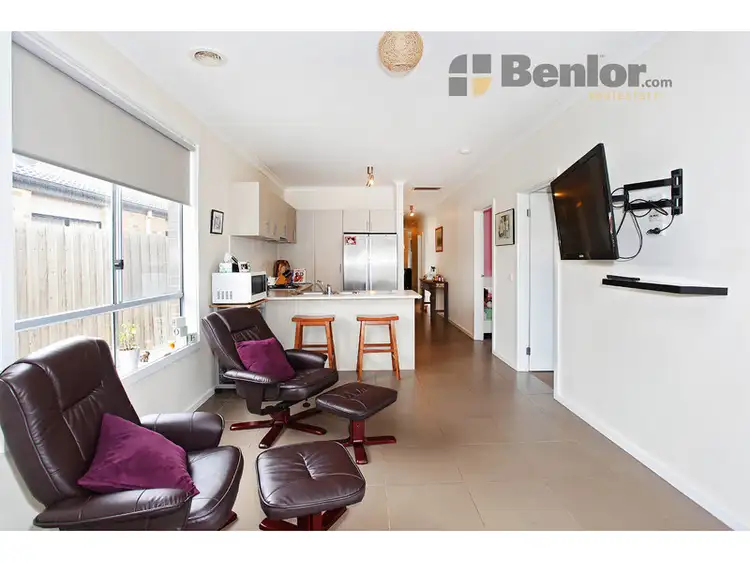 Seventh view of Homely house listing, 2/5 Horseshoe Circuit, Truganina VIC 3029