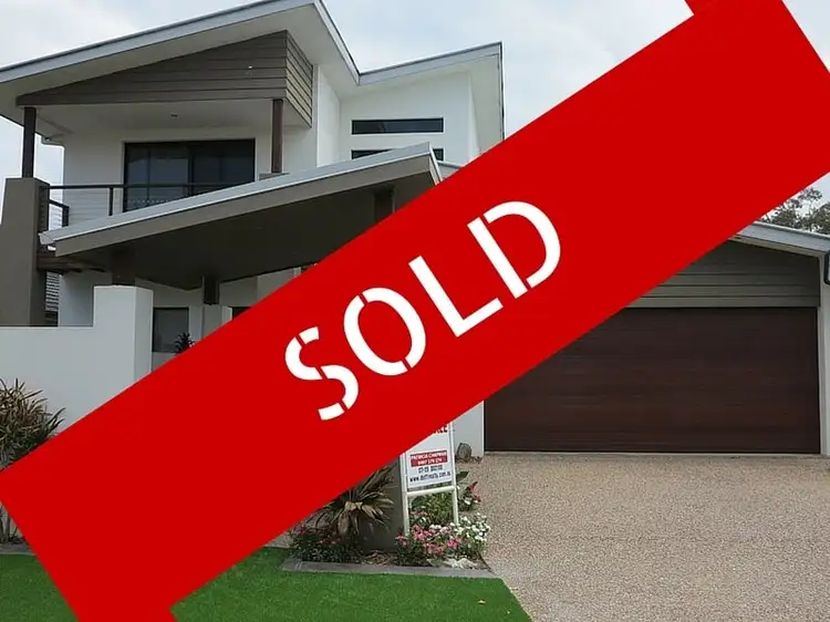17 The Close, Helensvale QLD 4212
