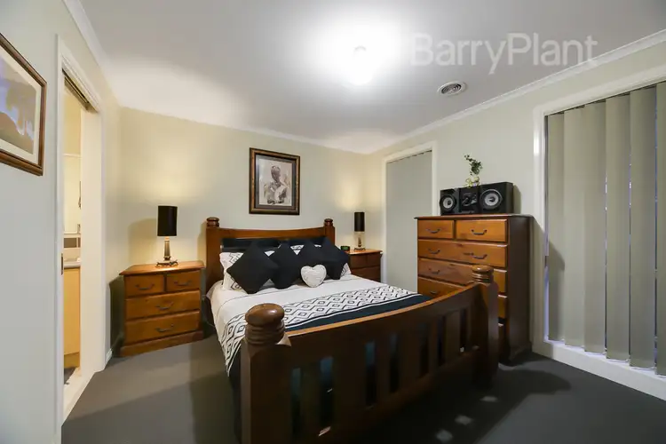 Second view of Homely house listing, 5 Ashwood Grove, Pakenham VIC 3810