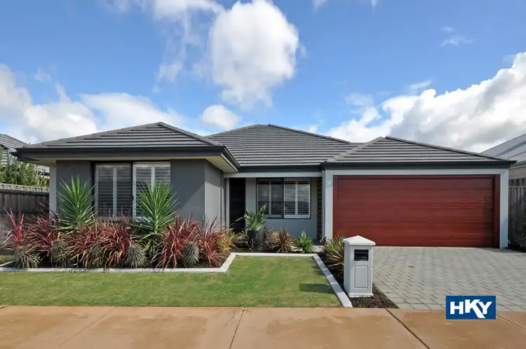 17 Gippsland Way, Ellenbrook WA 6069
