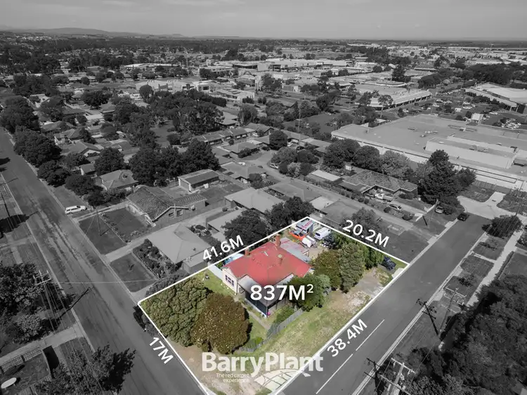 12 Rogers Street, Pakenham VIC 3810