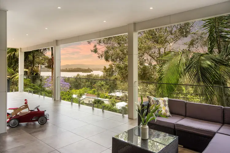 39 Broadwater Drive, Saratoga NSW 2251