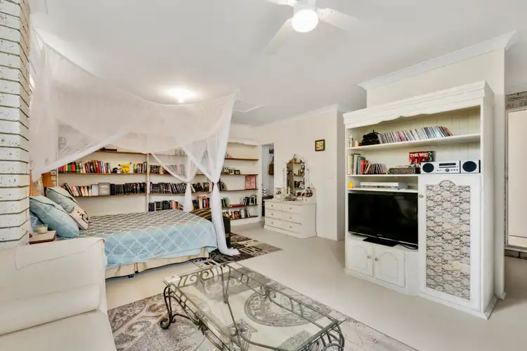 Fifth view of Homely house listing, 10 Convery Crescent, Highland Park QLD 4211