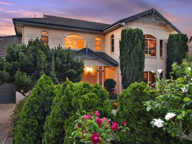 9 Montclair Close, Middle Ridge QLD 4350