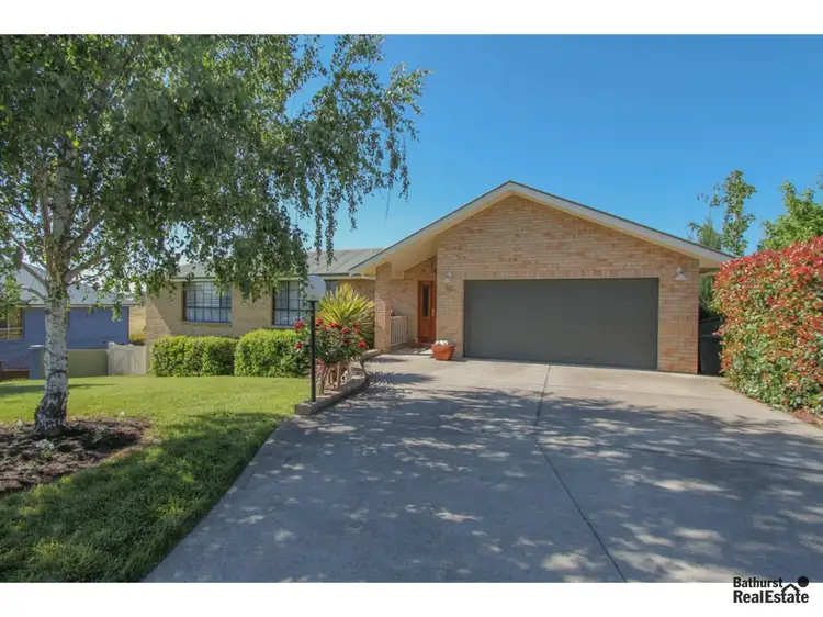 80 Cedar Drive, Bathurst NSW 2795