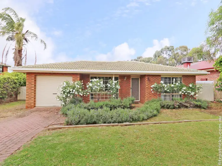 60 Pugsley Avenue, Estella NSW 2650