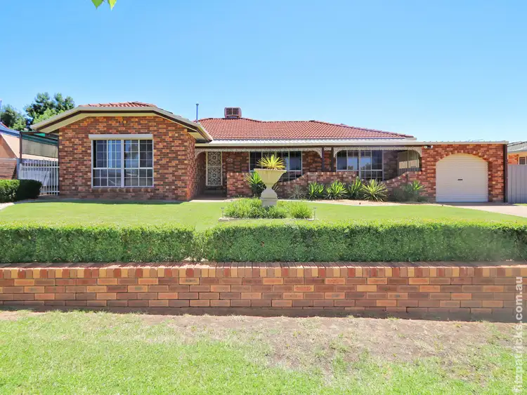 109 Balleroo Crescent, Glenfield Park NSW 2650