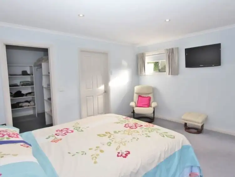 Sixth view of Homely house listing, 4 Broadbent Court, Mansfield VIC 3722