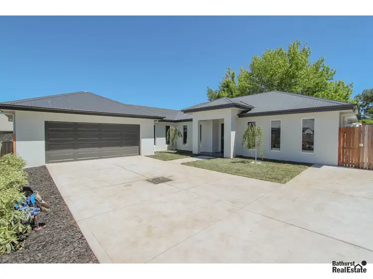 16A Cross Street, Bathurst NSW 2795
