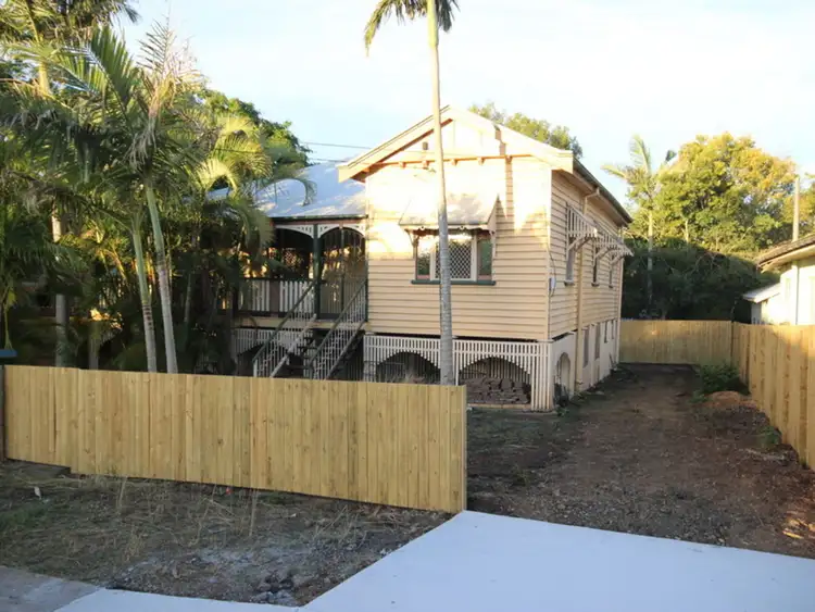 10 Macquarie Street, Booval QLD 4304