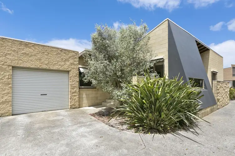 1/18 Foam Court, Torquay VIC 3228
