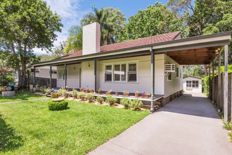 6 Lynnette Crescent, East Gosford NSW 2250