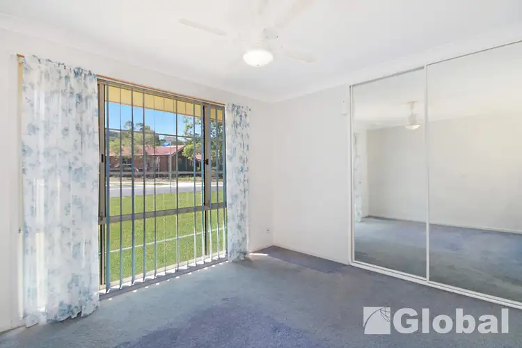 Fourth view of Homely house listing, 5 Derwent Crescent, Lakelands NSW 2282