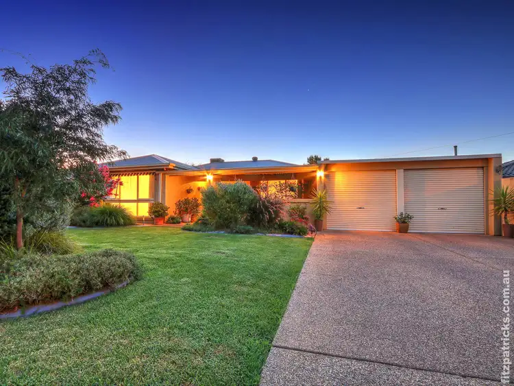 8 Eyre Street, Lake Albert NSW 2650