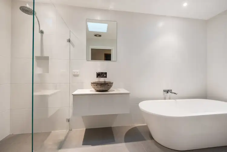 Sixth view of Homely villa listing, 3/93 Old Gosford Road, Wamberal NSW 2260