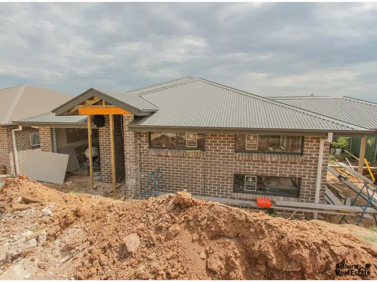 25 Annesley Street, Bathurst NSW 2795