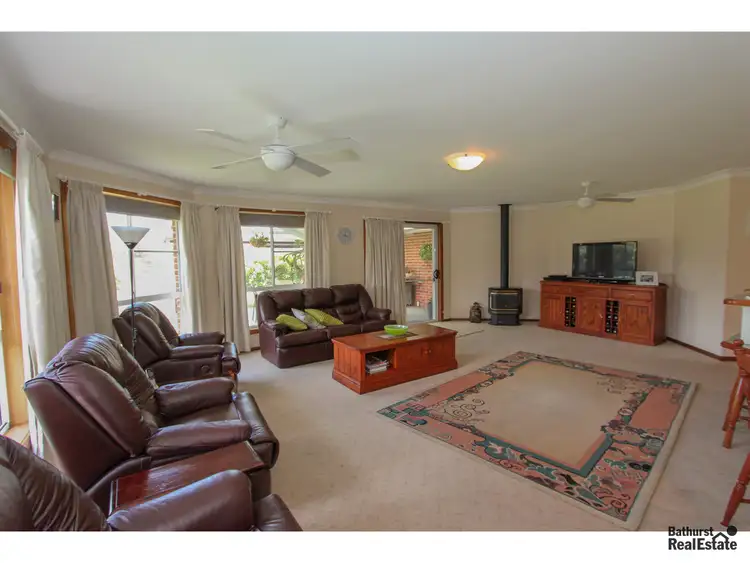 Seventh view of Homely house listing, 4 Gleneagles Close, Robin Hill NSW 2795