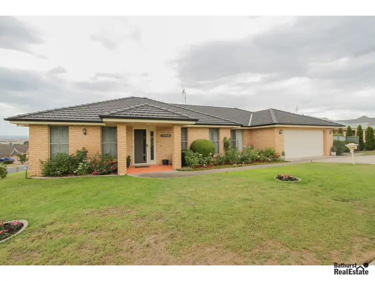 79 Darwin Drive, Bathurst NSW 2795