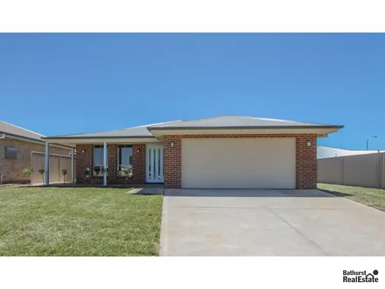 11 Maxwell Drive, Eglinton NSW 2795