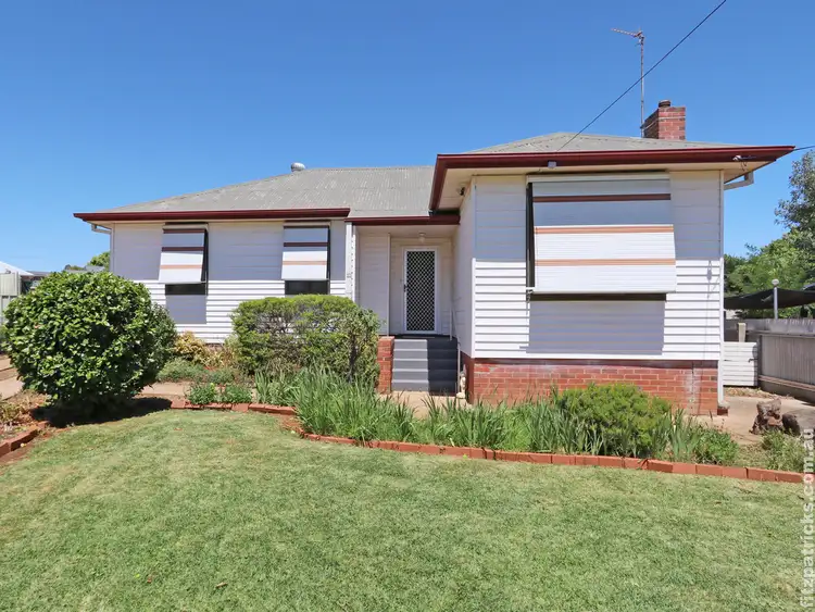 18 Scherger Place, Mount Austin NSW 2650