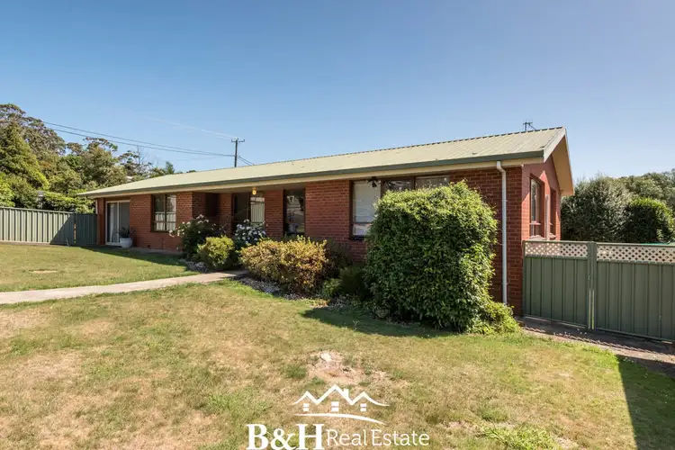35 South Road, Penguin TAS 7316