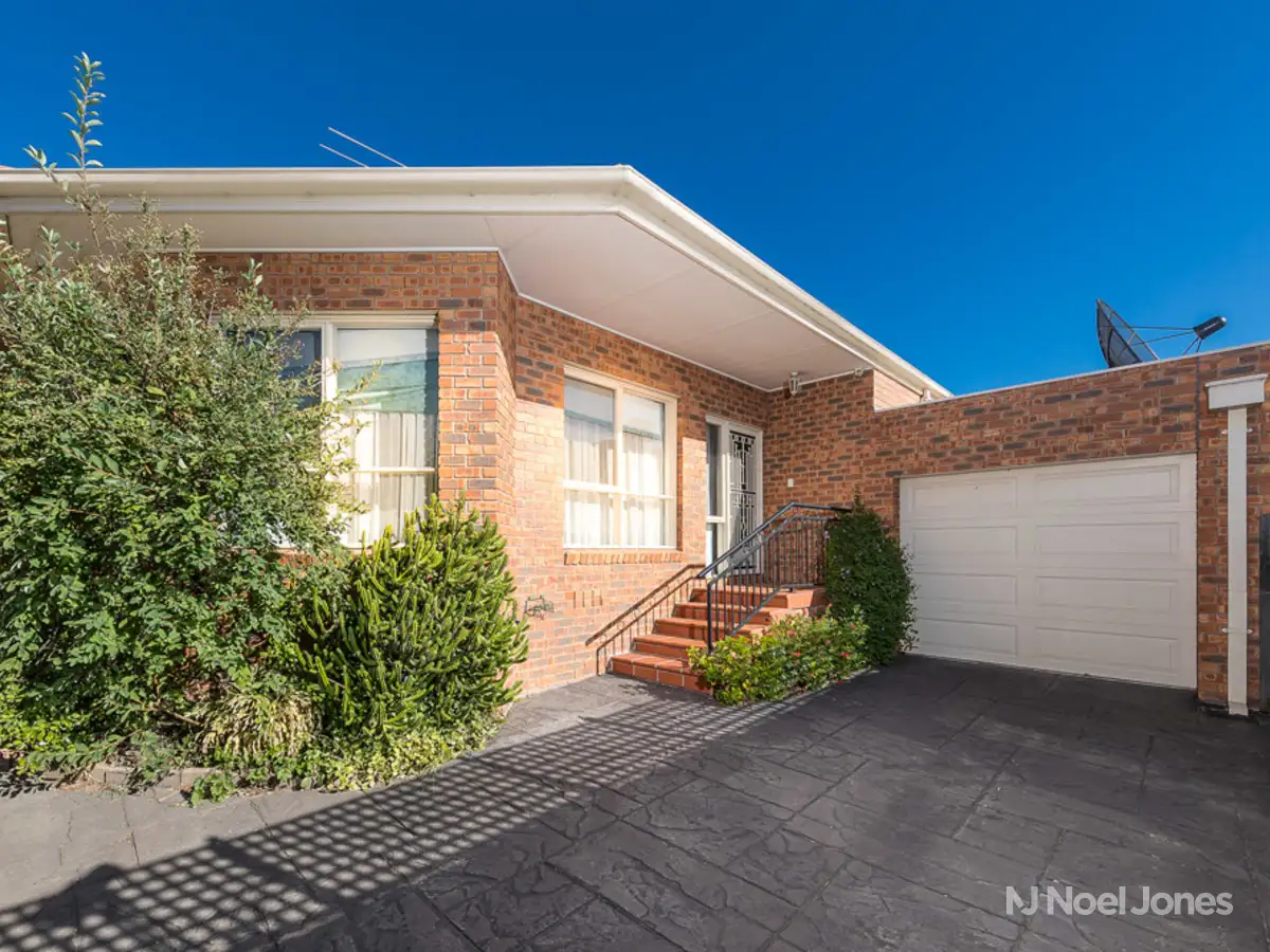 Main view of Homely townhouse listing, 2/66 Manningham Road, Bulleen VIC 3105