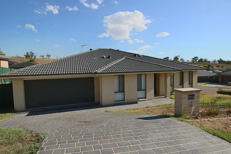 7 Wattle Street, Muswellbrook NSW 2333