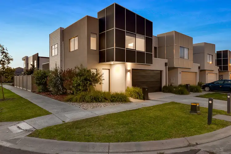 23 Hammond Crescent, Officer VIC 3809