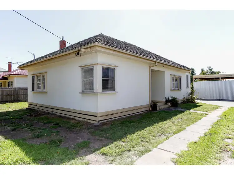 94 Lansdowne Street, Sale VIC 3850