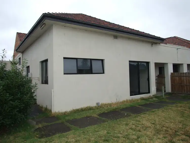 4/17 Hawker Street, Moe VIC 3825