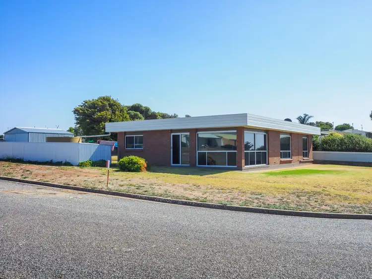 1 South East Terrace, Louth Bay SA 5607