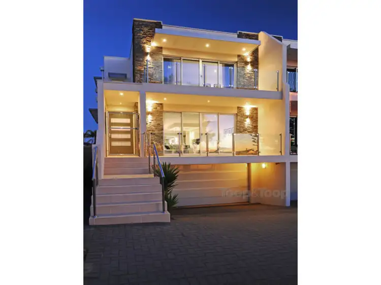 15A The Esplanade, Semaphore South SA 5019