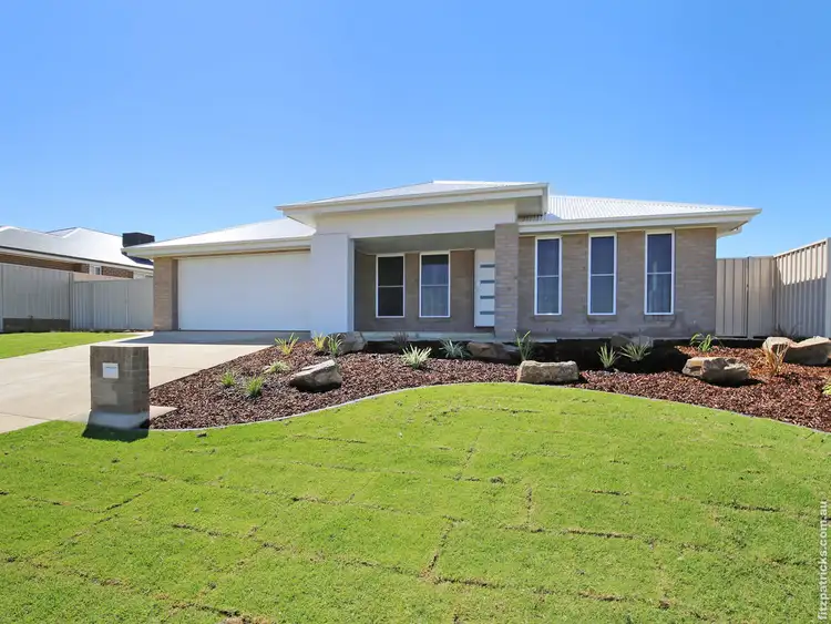31 Barmedman Avenue, Gobbagombalin NSW 2650