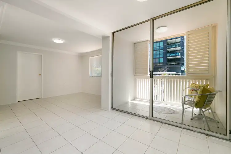 Fifth view of Homely apartment listing, 2/45 Thorn, Kangaroo Point QLD 4169