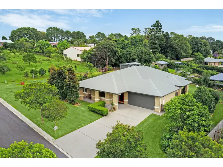 16 Laurel Street, Maleny QLD 4552