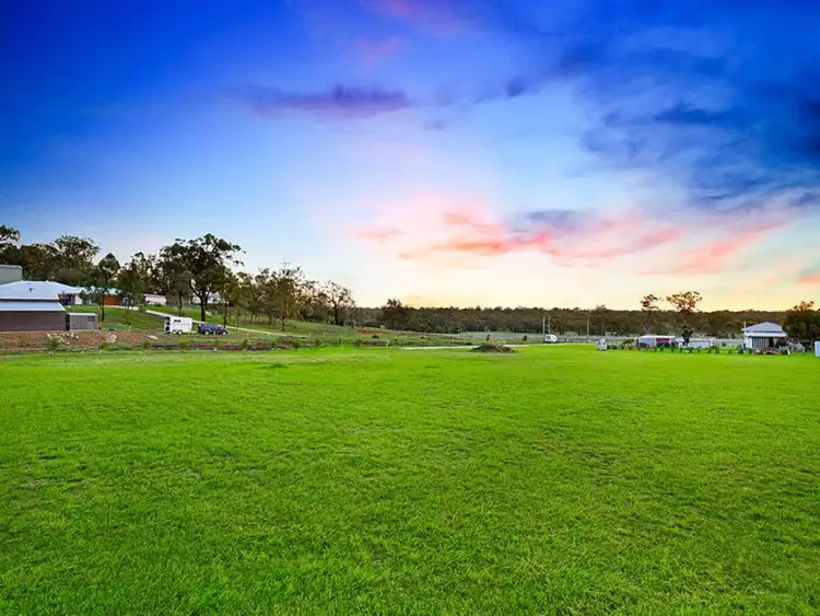 202 Drayton-Wellcamp Road, Glenvale QLD 4350