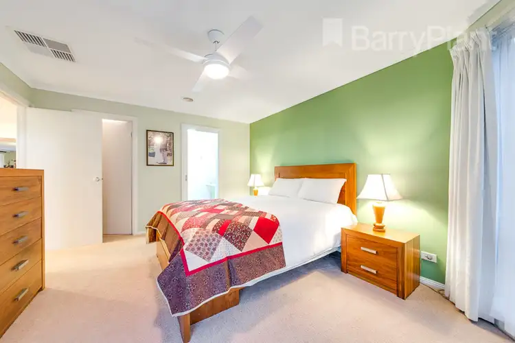Fifth view of Homely house listing, 3 Earle Close, Pakenham VIC 3810