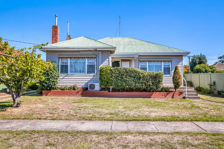 Main view of Homely house listing, 25 Oak Street, Wendouree VIC 3355