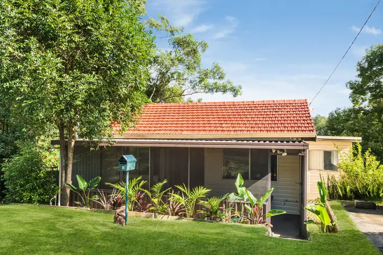 8 Hamish Crescent, Wyoming NSW 2250