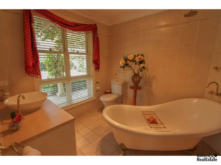 Fourth view of Homely house listing, 3 Gleneagles Close, Robin Hill NSW 2795